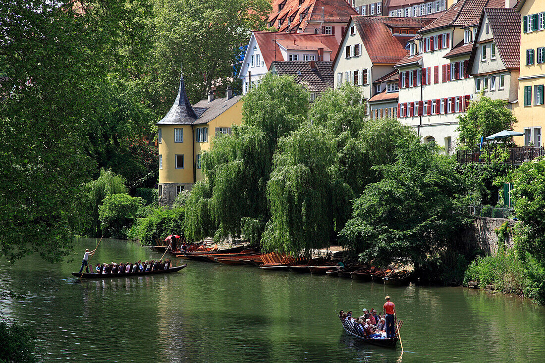 Gondola at Neckar river, water front with Hölderlin tower, Tübingen Neckar, Baden-Württemberg, Germany