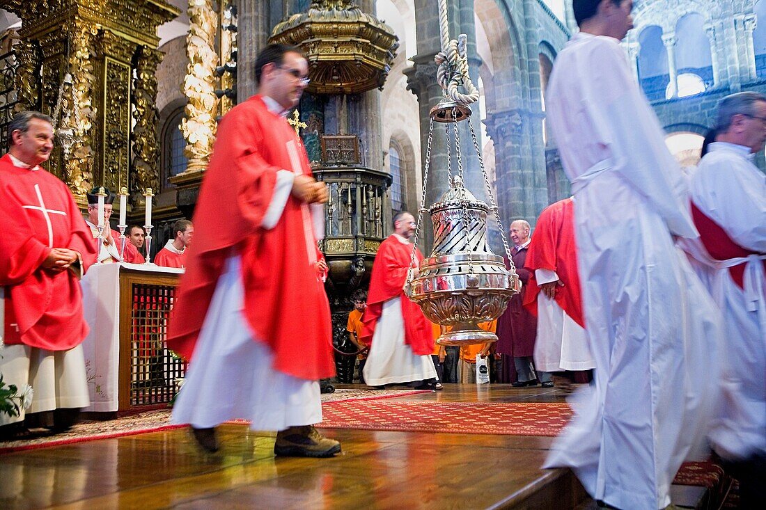 cathedral, rite of` botafumeiro´ Botafumeiro´ is a typical censer Santiago de Compostela  A Coruña province Spain  Camino de Santiago