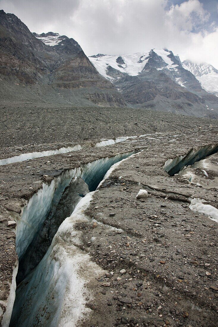 Radial crevasses of the glacier Pasterze near Grossglockner  the radial crevasse are the first signs of the collapsing of another glacier area and the forming of new dead ice  Europe, central europe, Austria, October 2009
