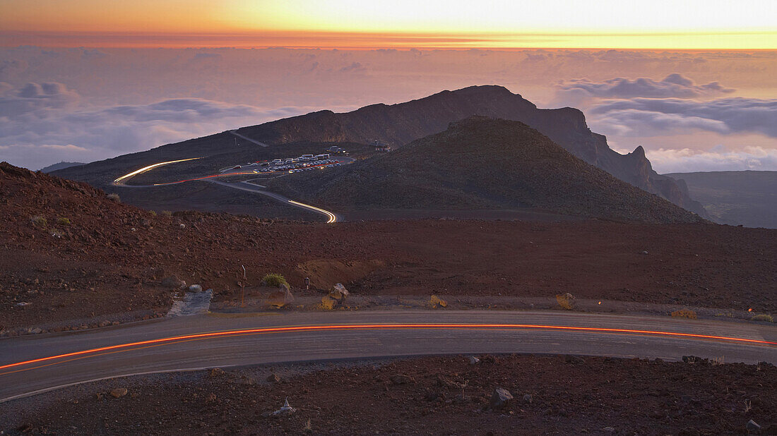 Sonnenaufgang auf dem Haleakala Vulkan, Insel Maui, Hawaii, USA, Amerika