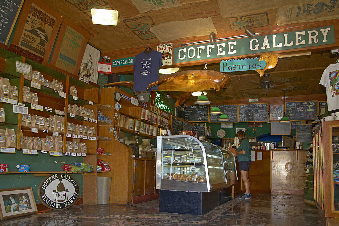 Innenansicht der Coffee Gallery am North Shore Marktplatz, Haleiwa, North Shore, Oahu, Hawaii, USA, Amerika