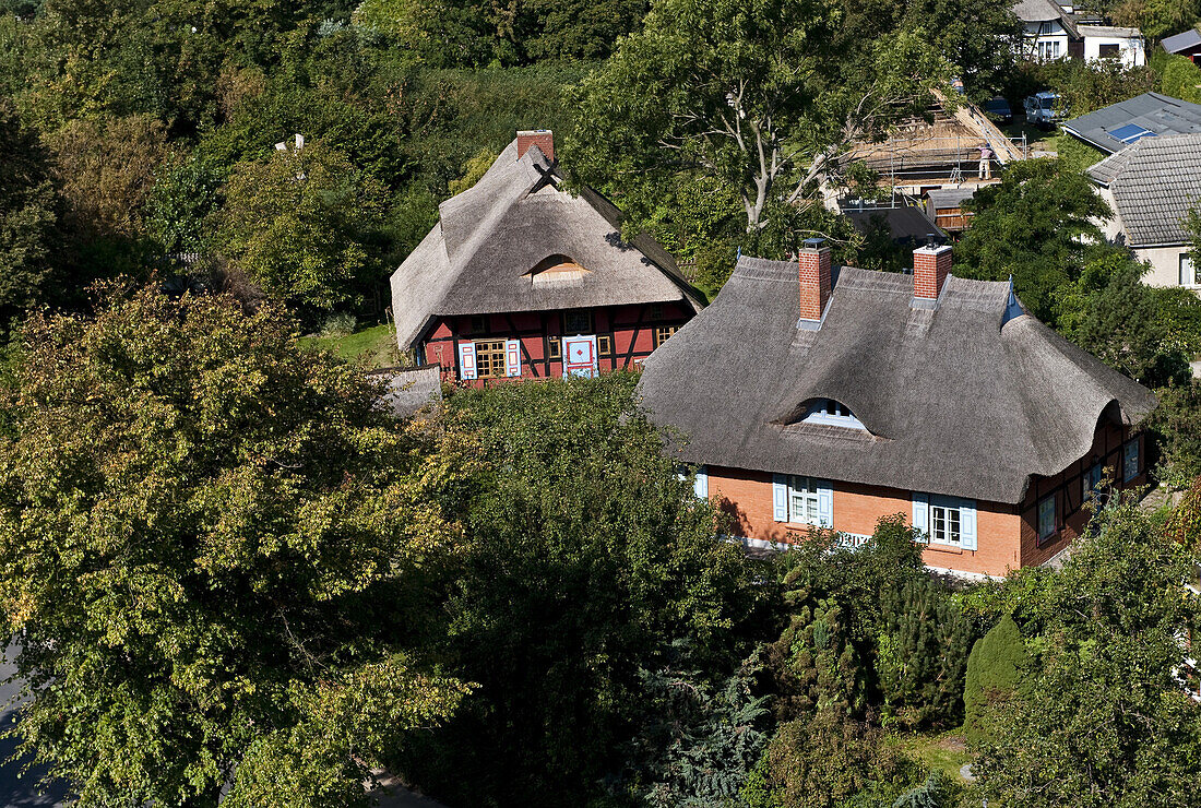 Thatched-roof houses, Wustrow, Fischland-Darss-Zingst, Mecklenburg-Vorpommern, Germany