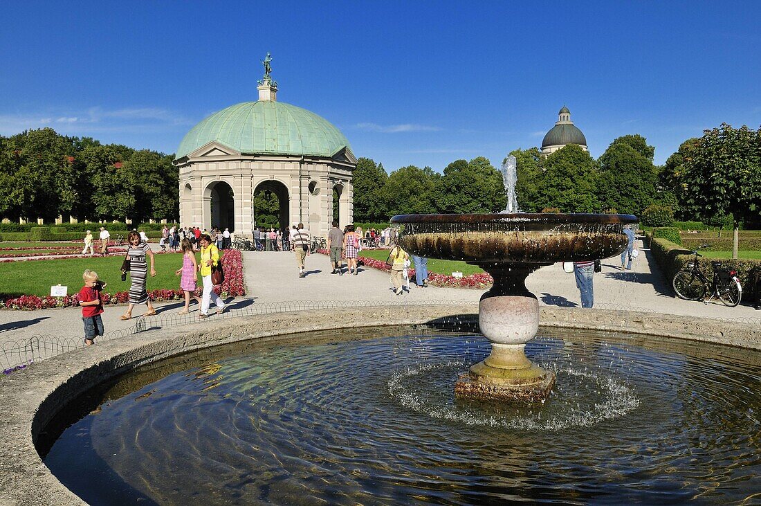 royal gardens of Hofgarten with fountain and pavillion, Munich, München, Bavaria, Germany, Europe
