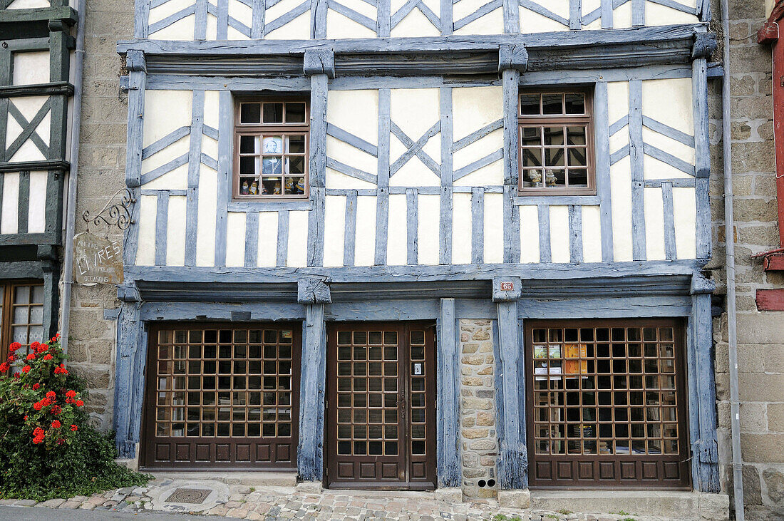 France, Brittany, Tréguier 22  Traditional house in old town