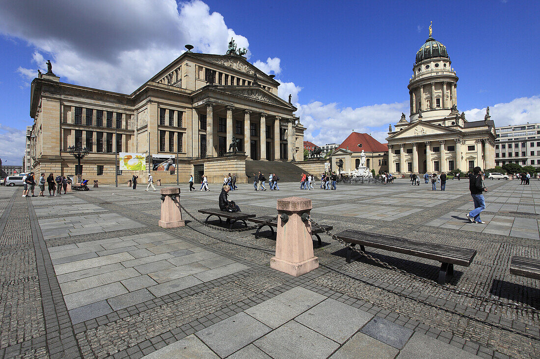 Germany, Berlin, Gendarmenmarkt, Schauspielhaus, Franzözischer Dom