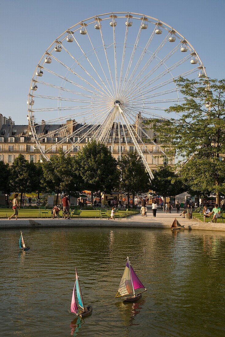 Ferris Wheel, Jardin des Tuileries Gardens, Paris, France