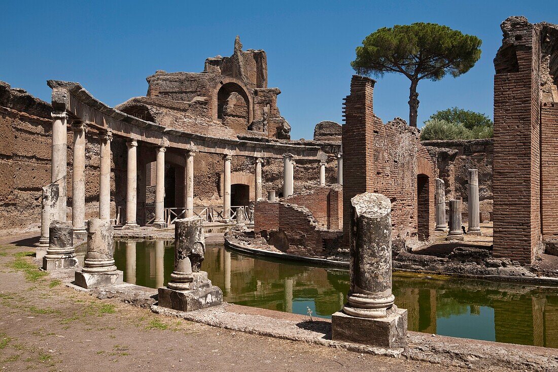 Maritime Theater  Hadrian´s Villa  Tivoli  Italy