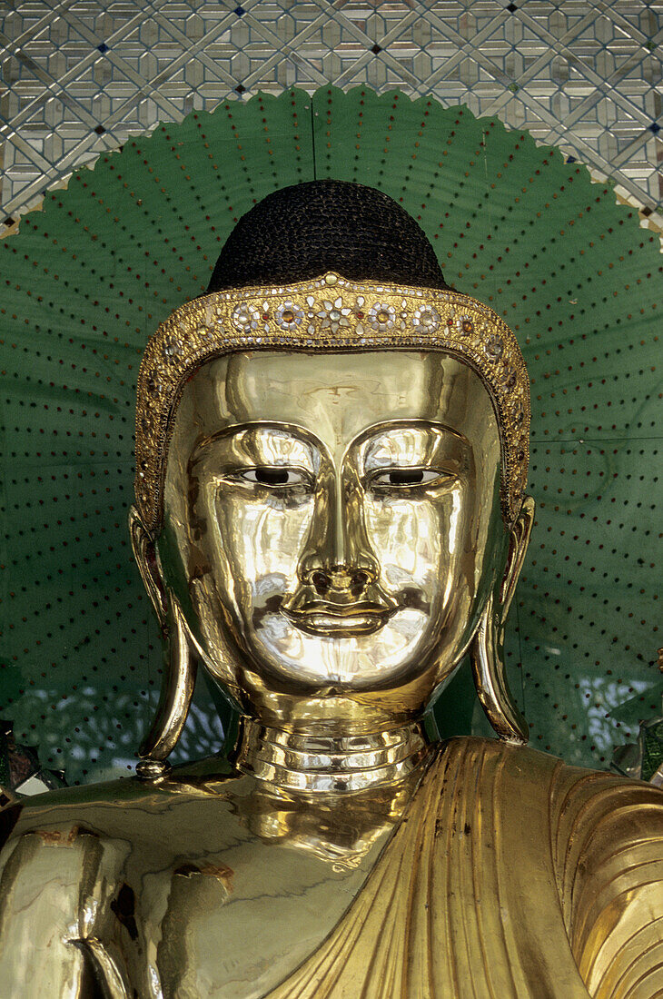 Myanmar  Burma), Bago, Shwemawdaw Paya, gold Buddha