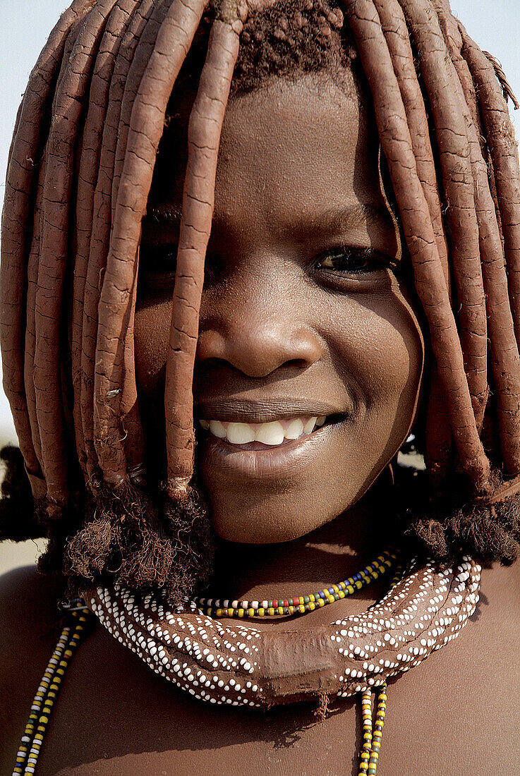 Young woman, Manaculama area, Parque do Iona, Namibe province, Angola