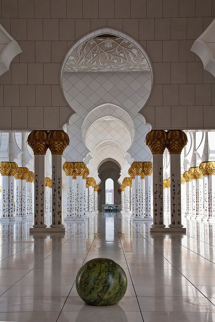 Sheikh Zayed Mosque, Abu Dhabi, UAE (United Arab Emirates)