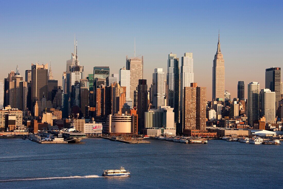 Midtown Manhattan skyline across Hudson River from New Jersey, New York City, USA