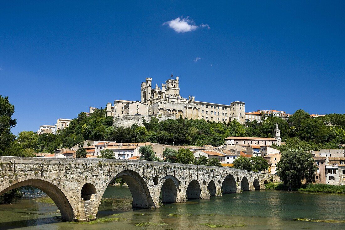Old Bridge and Episcopal Palace, Beziers. Herault, Languedoc-Roussillon, France
