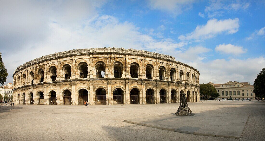 Arena (Roman amphitheatre), Nimes. Gard, Languedoc-Roussillon, France