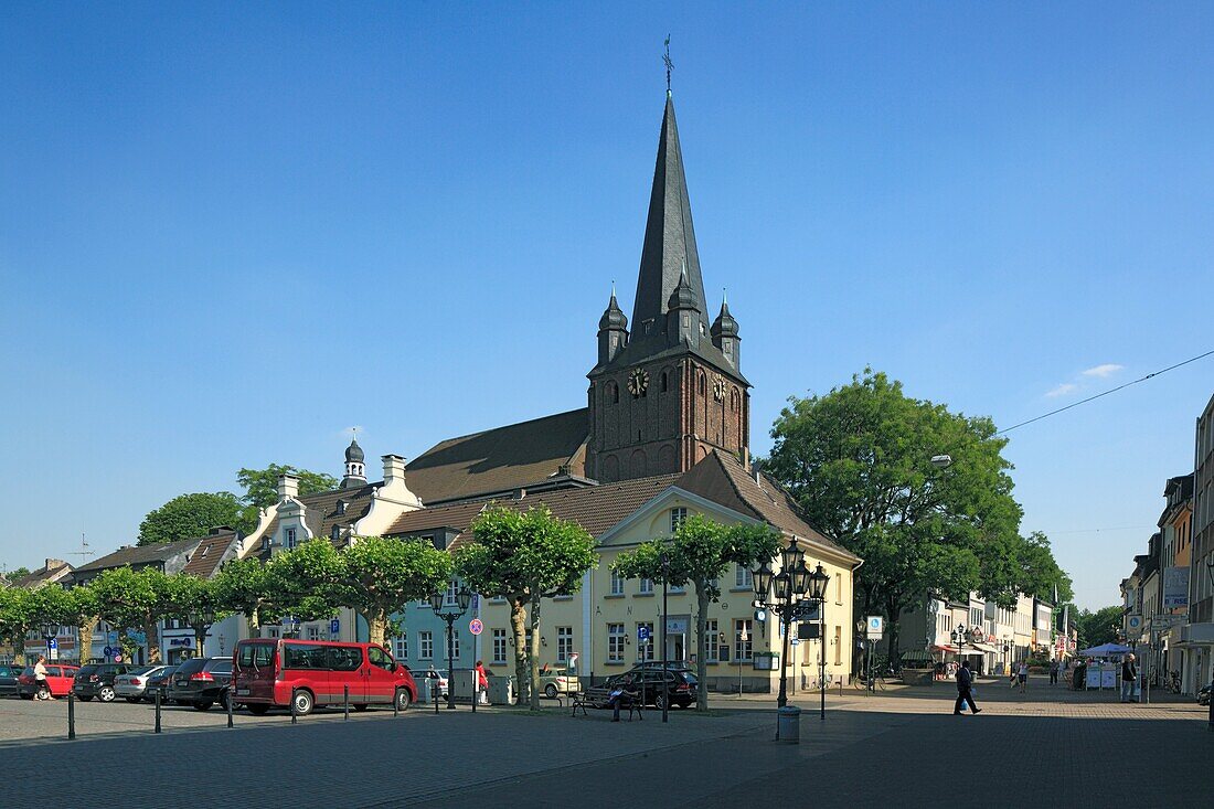 Germany, Krefeld, Rhine, Lower Rhine, North Rhine-Westphalia, D-Krefeld-Uerdingen, parish church Saint Peter, catholic church, market square