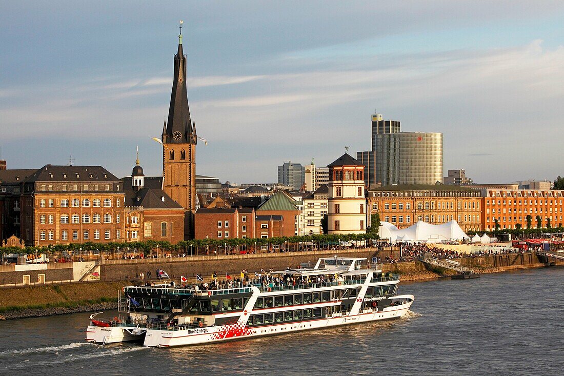 Düsseldorf, Rhine River, St Leonard Church, Shlossturm, riverbanks, North Rhine-Westphalia, Germany