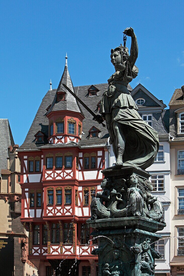 Frankfurt on the Main, Romerplatz, Romerberg, Old Houses, Justice fountain, Hesse, Germany