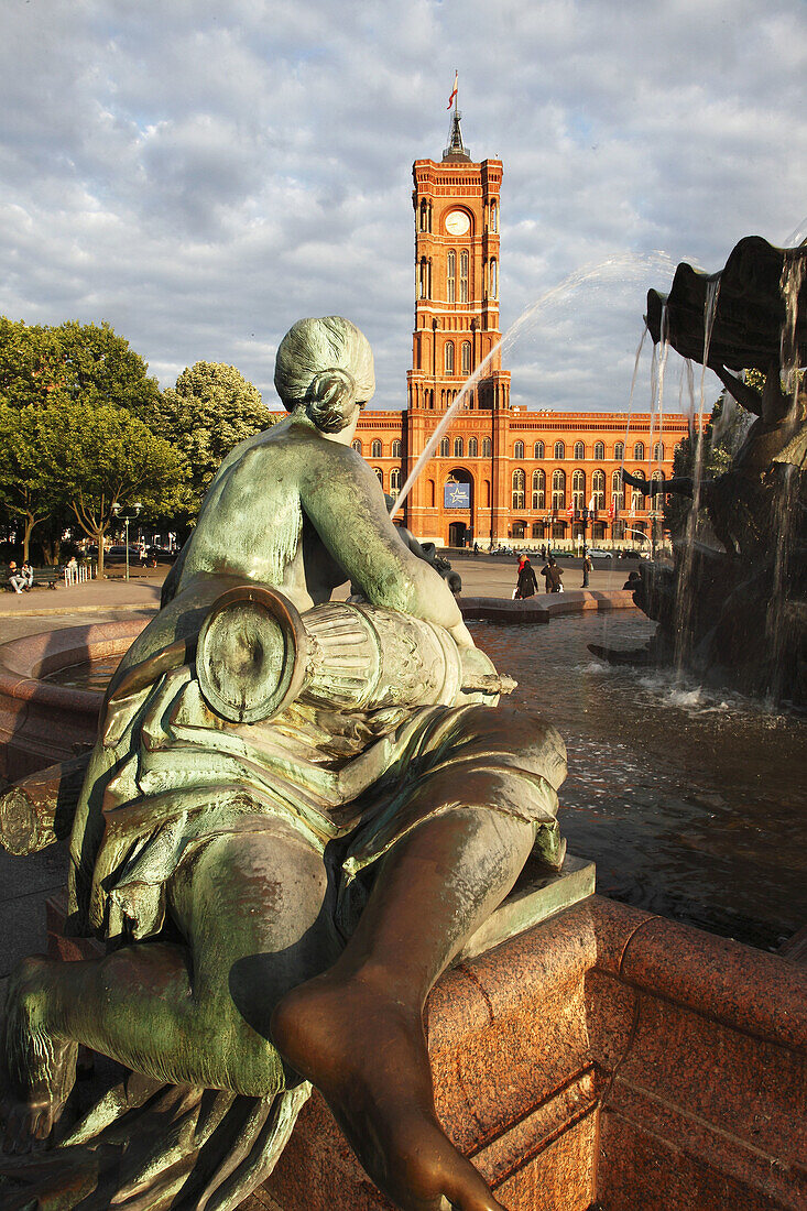 Germany, Berlin, Rotes Rathaus, Red Town Hall, Neptune Fountain