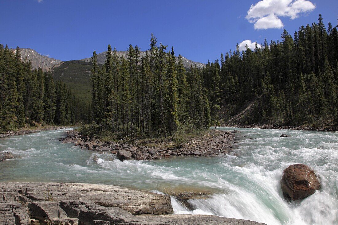 Canada, Alberta, Jasper National Park, Sunwapta River Falls