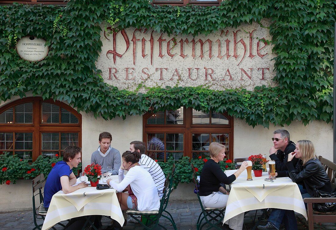 Germany, Bavaria, Munich, street restaurant, people leisure