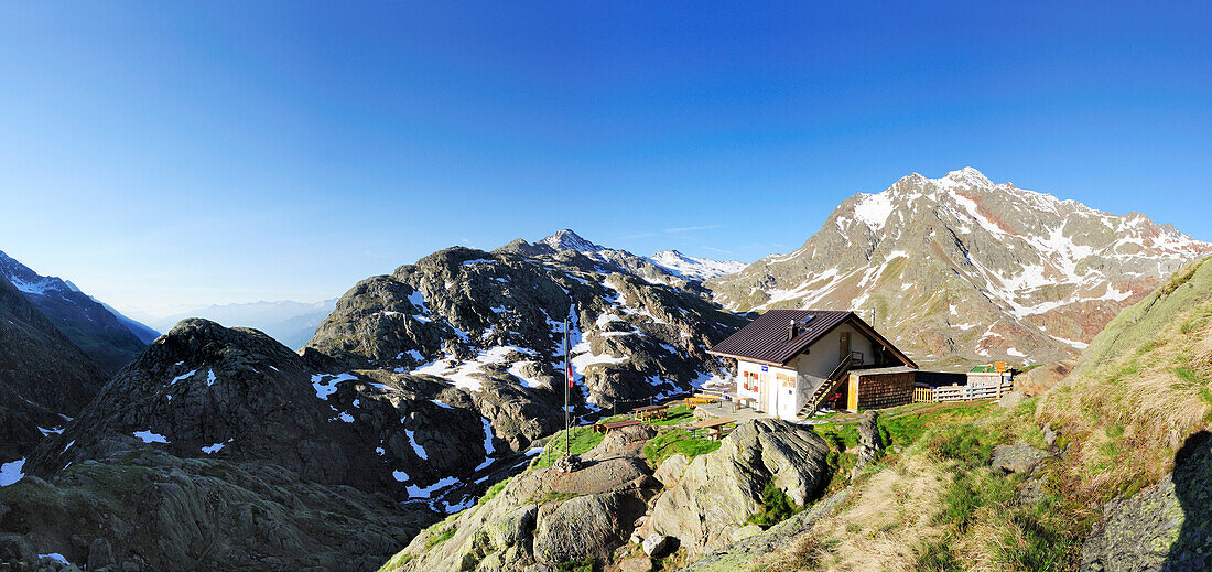 Panorama von der Grohmannhütte mit Blick auf Botzer, Ridnauntal, Stubaier Alpen, Südtirol, Italien
