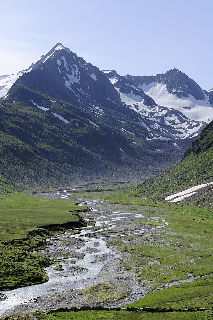 River meandering in the valley of Rotmoos, mountains in the background, Gurgl, Oetztal range, Oetztal, Tyrol, Austria