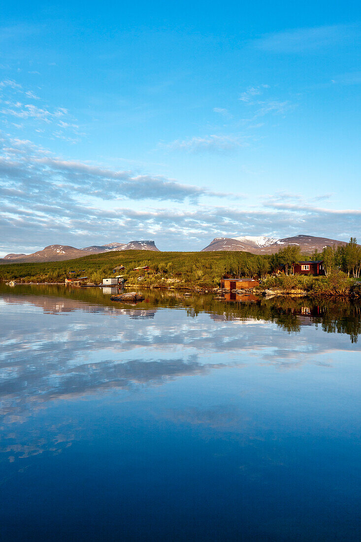 Midnight sun, Lapporten, Torneträsk Lake, Abisko National Park, Lapland, northern Sweden, Sweden