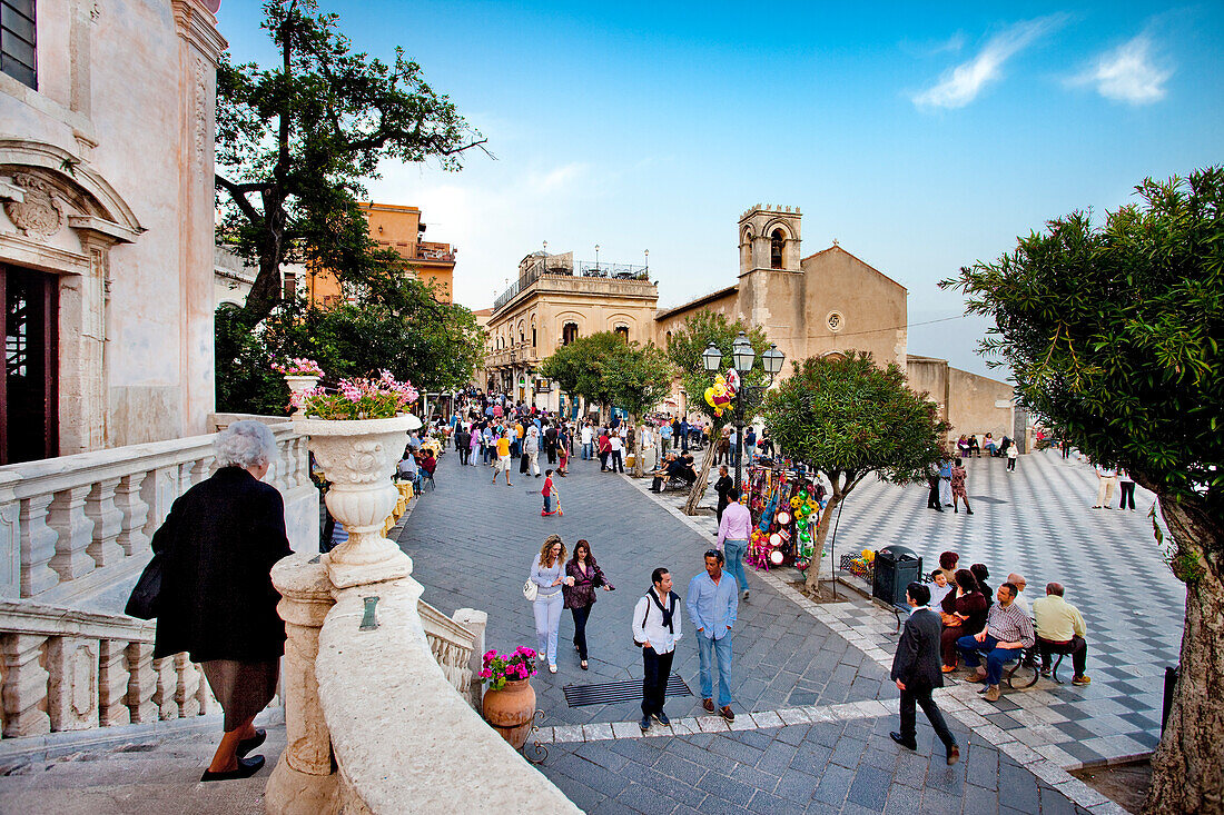 Hauptplatz, Piazza IX. Aprile, Taormina, Sizilien, Italien