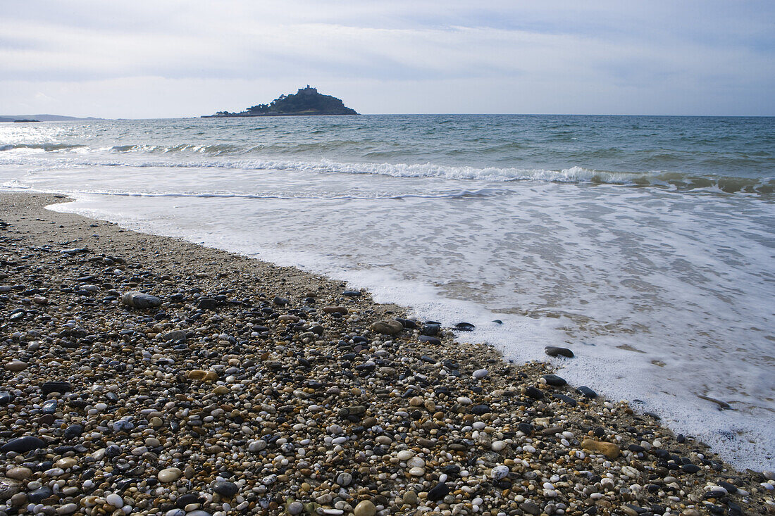 Pebbled beach and view at St. Michael's Mount, Marazion, Cornwall, England, Europe