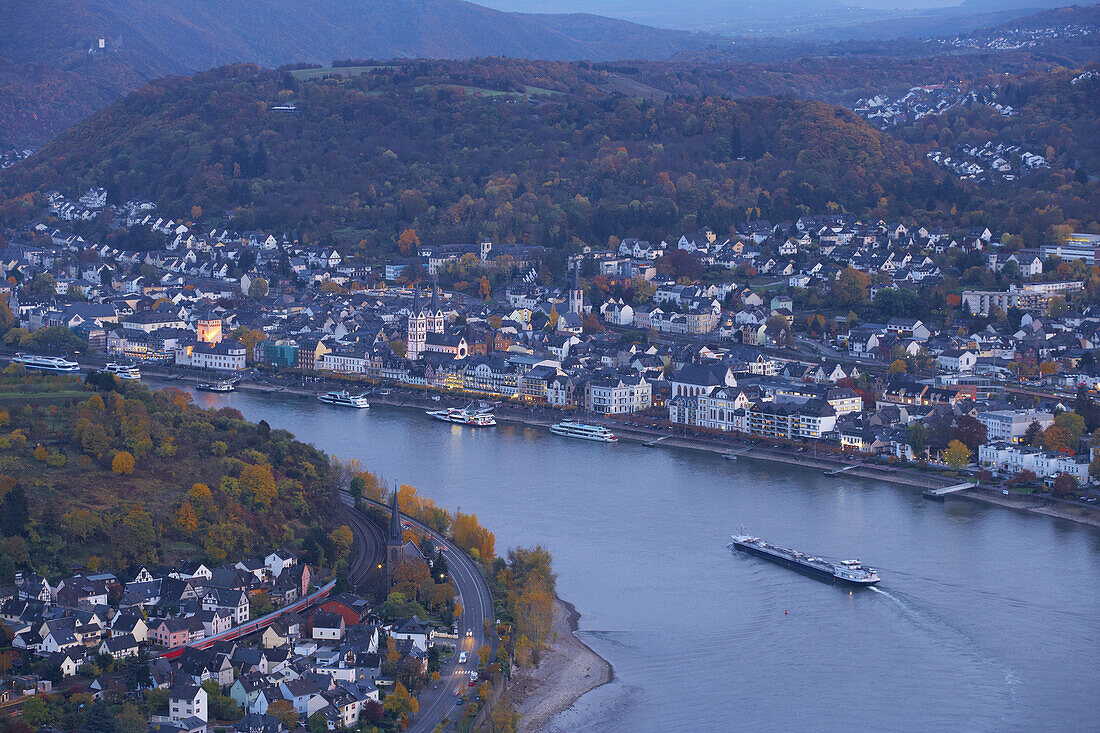 View from the Gedeonseck at the horse-shoe bend at Boppard with the town of Boppard, River Rhine, Cultural Heritage of the World: Oberes Mittelrheintal (since 2002), Mittelrhein, Rhineland-Palatinate, Germany, Europe
