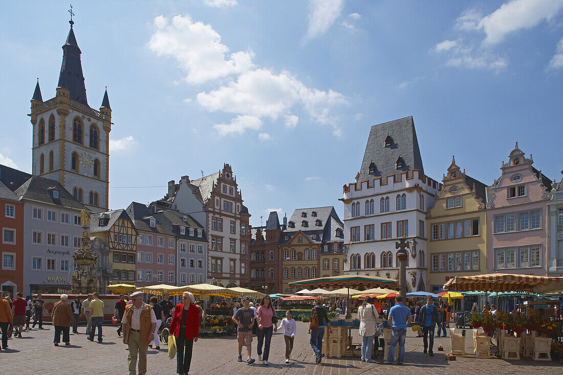 Main market with St. Gangolf and Steipe, Trier, Mosel, Rhineland-Palatinate, Germany, Europe