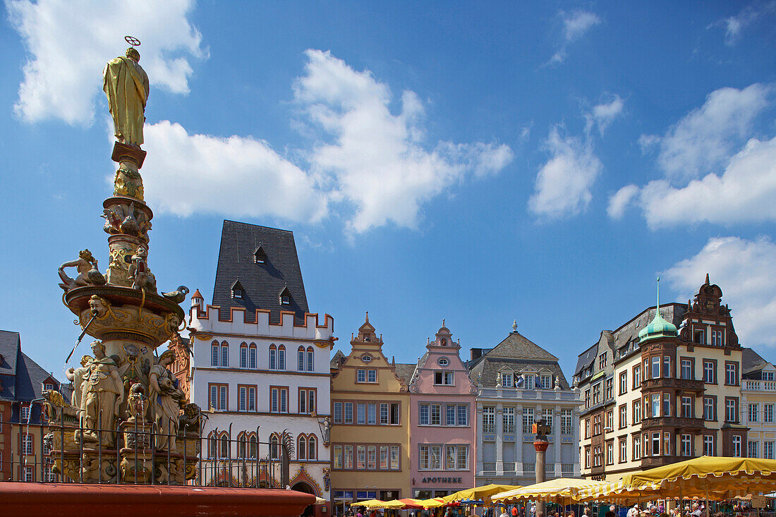Hauptmarkt (main square) with Steipe and St. Peter's fountain, Trier, Rhineland-Palatinate, Germany