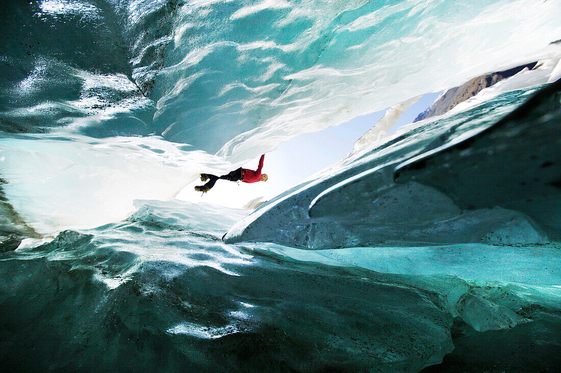 Man ice climbing, Pasterze Glacier, Grossglockner, Carinthia, Austria