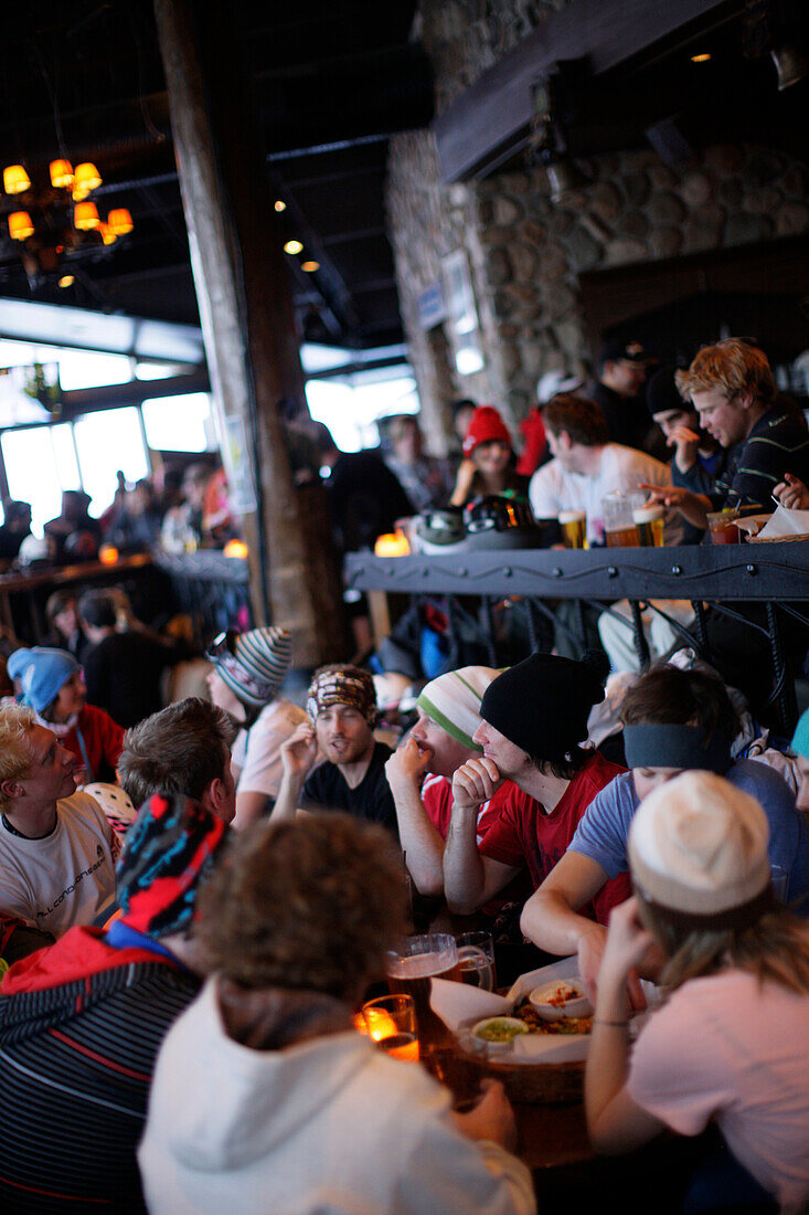 Apres Ski im Garibaldi, Whistler, British Columbia, Kanada