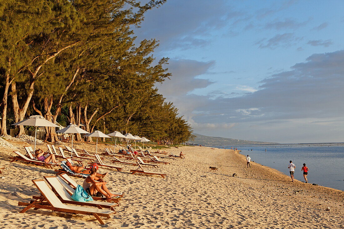 People on the beach of Grand Hotel du Lagoon, Saint Gilles, La Reunion, Indian Ocean