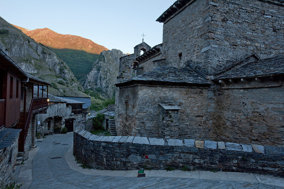 Santiago de Peñalba near Ponferrada, former church built in the 10th century, Camino Frances, Way of St. James, Camino de Santiago, pilgrims way, UNESCO World Heritage, European Cultural Route, province of Leon, Old Castile, Castile-Leon, Castilla y Leon,