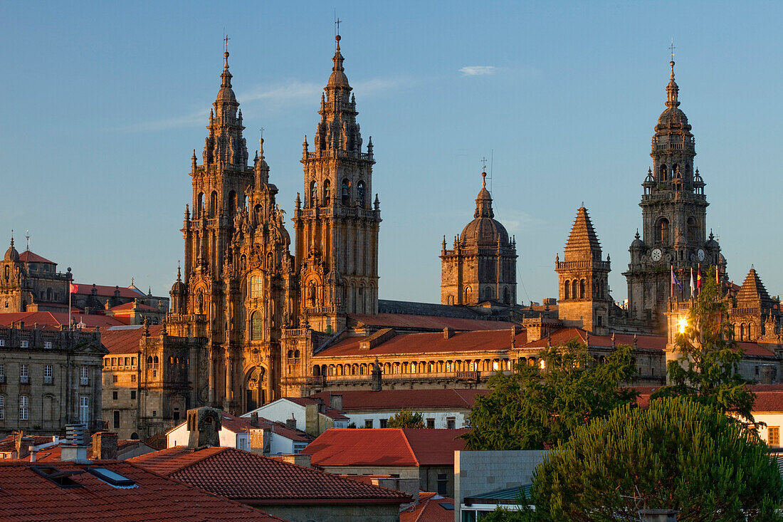 Cathedral of Santiago de Compostela, Camino Frances, Way of St. James, Camino de Santiago, pilgrims way, UNESCO World Heritage Site, European Cultural Route, province of La Coruna, Galicia, Northern Spain, Spain, Europe