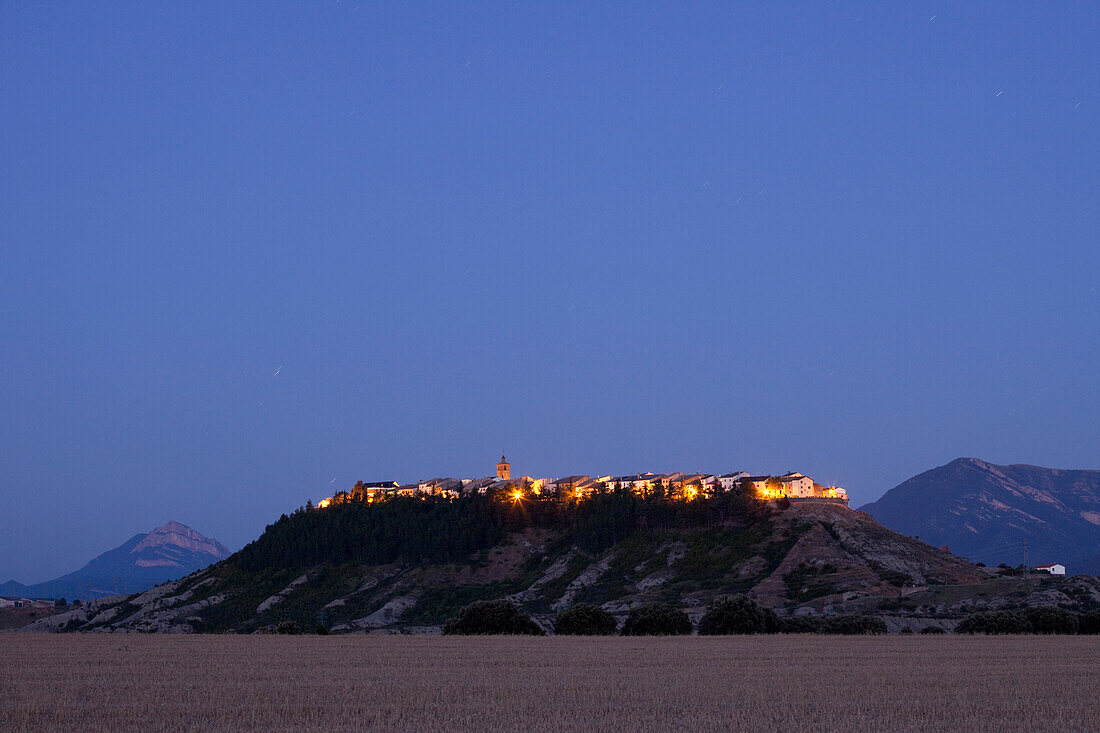 Berdun on a hilltop of Valle d Arres, near Jaca, mountains, Pyrenees, pirineos, Camino Aragones, Camino Frances, Way of St. James, Camino de Santiago, pilgrims way, UNESCO World Heritage, European Cultural Route, province of Huesca, Aragon, Northern Spain