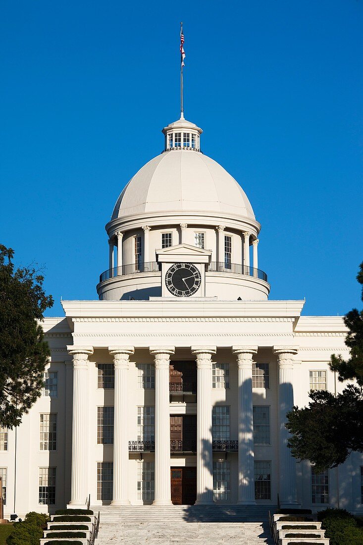 USA, Alabama, Montgomery, Alabama State Capitol, b 1851 late afternoon