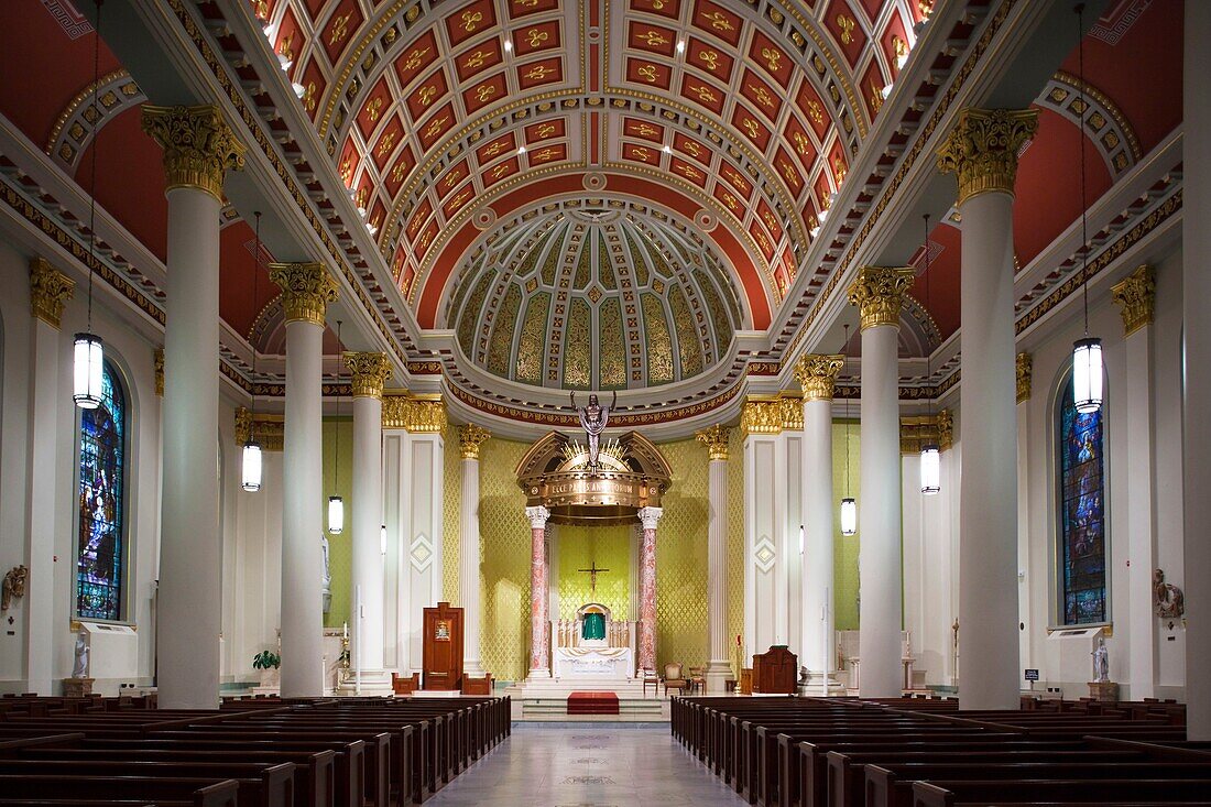 USA, Alabama, Mobile, Cathedral of Immaculate Conception, interior