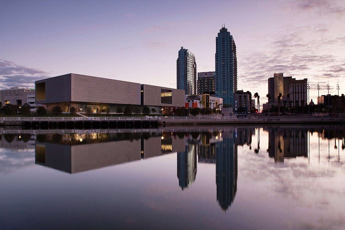 USA, Florida, Tampa, Tampa Museum of Art and high rise buildings, dawn