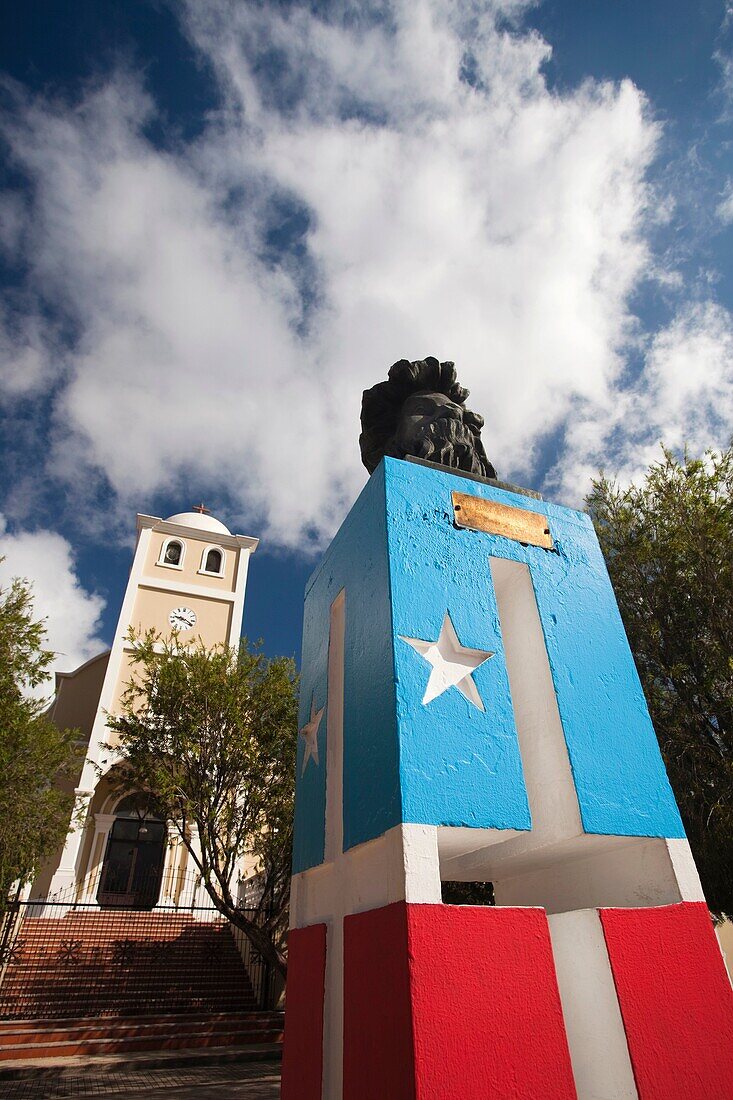 Puerto Rico, North Coast, Karst Country, Lares, town church and Puerto Rican monument