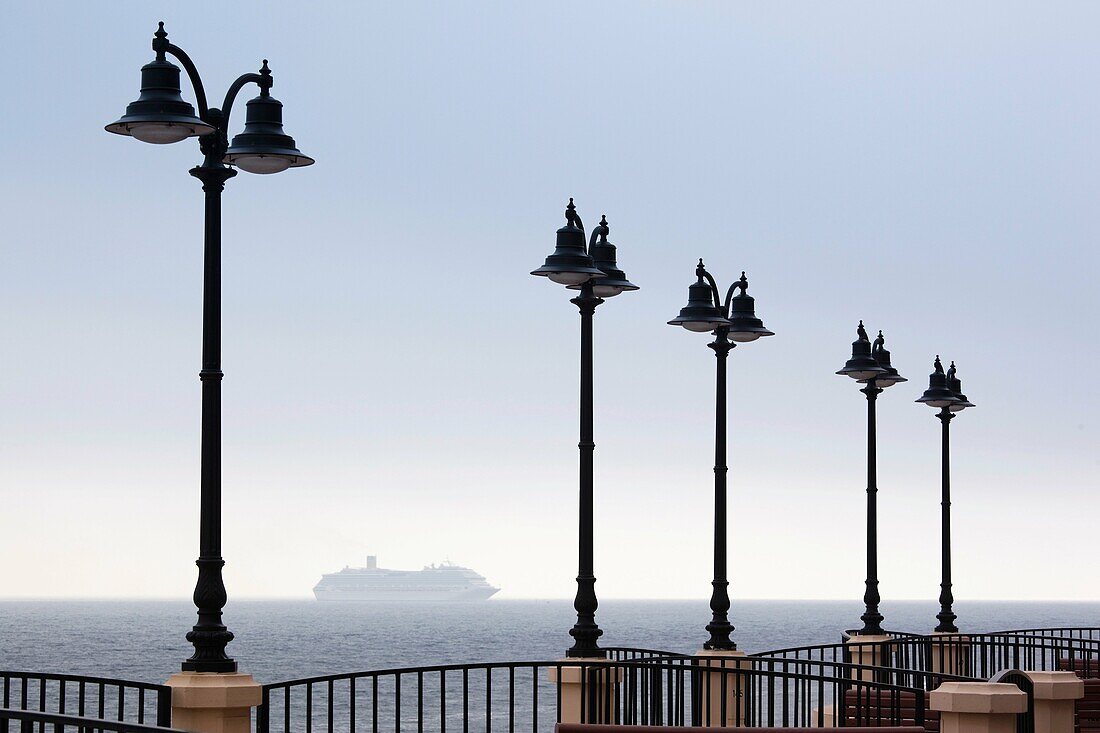 Malta, Valletta, St Julian's, cruiseship entering Valletta harbor, dawn