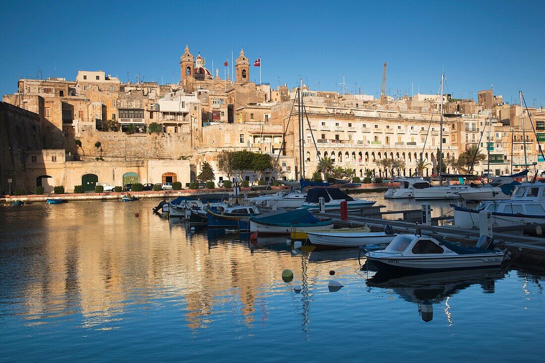 Malta, Valletta, Senglea, L-Isla, town and harbor from Vittoriosa, Birgu, morning