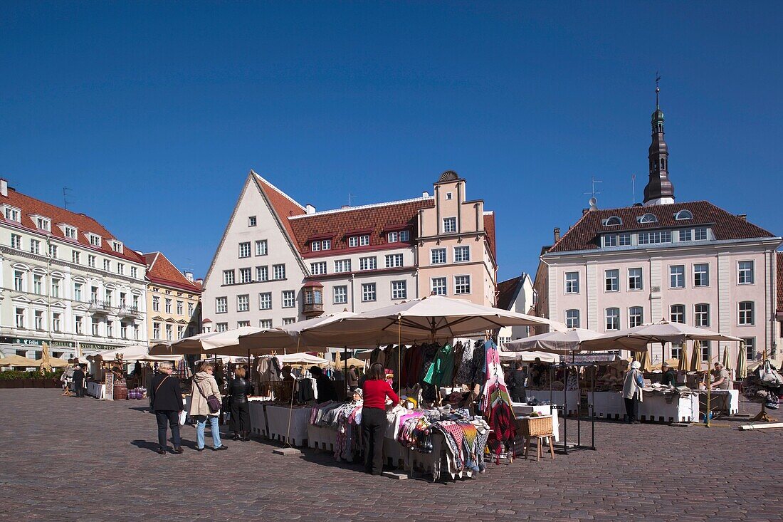 Estonia, Tallinn, Old Town, Raekoja plats, Town Hall Square, morning