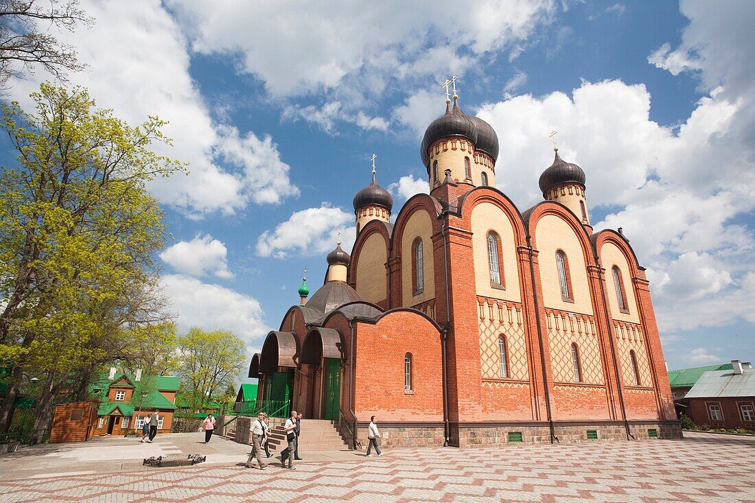 Estonia, Northeastern Estonia, Kuremae, Russian Orthodox Puhtitsa Convent, b 1895, main church