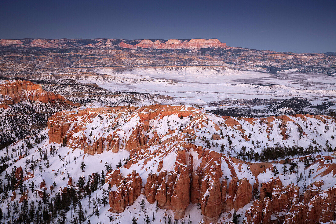 Bryce Amphitheater from Bryce Point at dusk in winter, Bryce Canyon National Park, Utah, USA