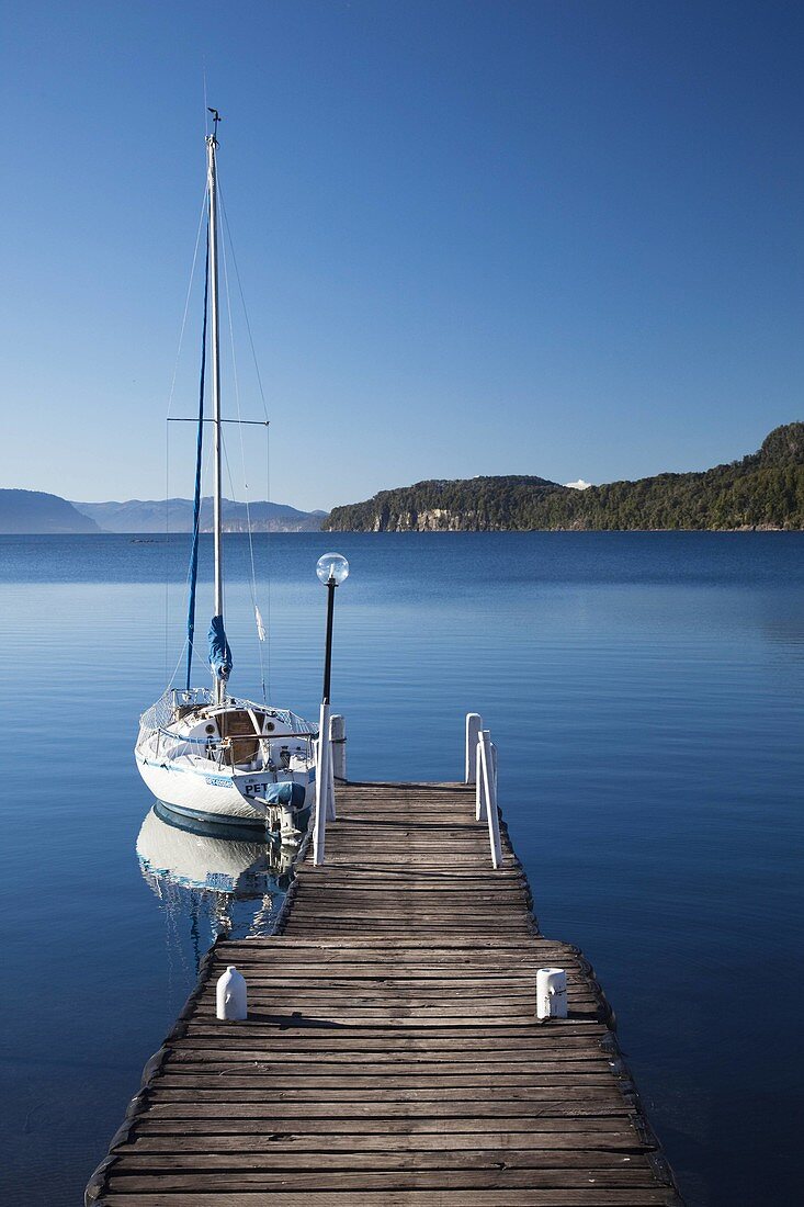 Bahia Mansa bay, Lake Nahuel Huapi, Villa La Angostura, Road of the Seven Lakes, Lake District, Neuquen Province, Argentina