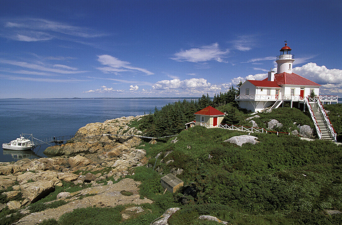Lighthouse, Pot à l'Eau-de-vie island, Quebec, Canada