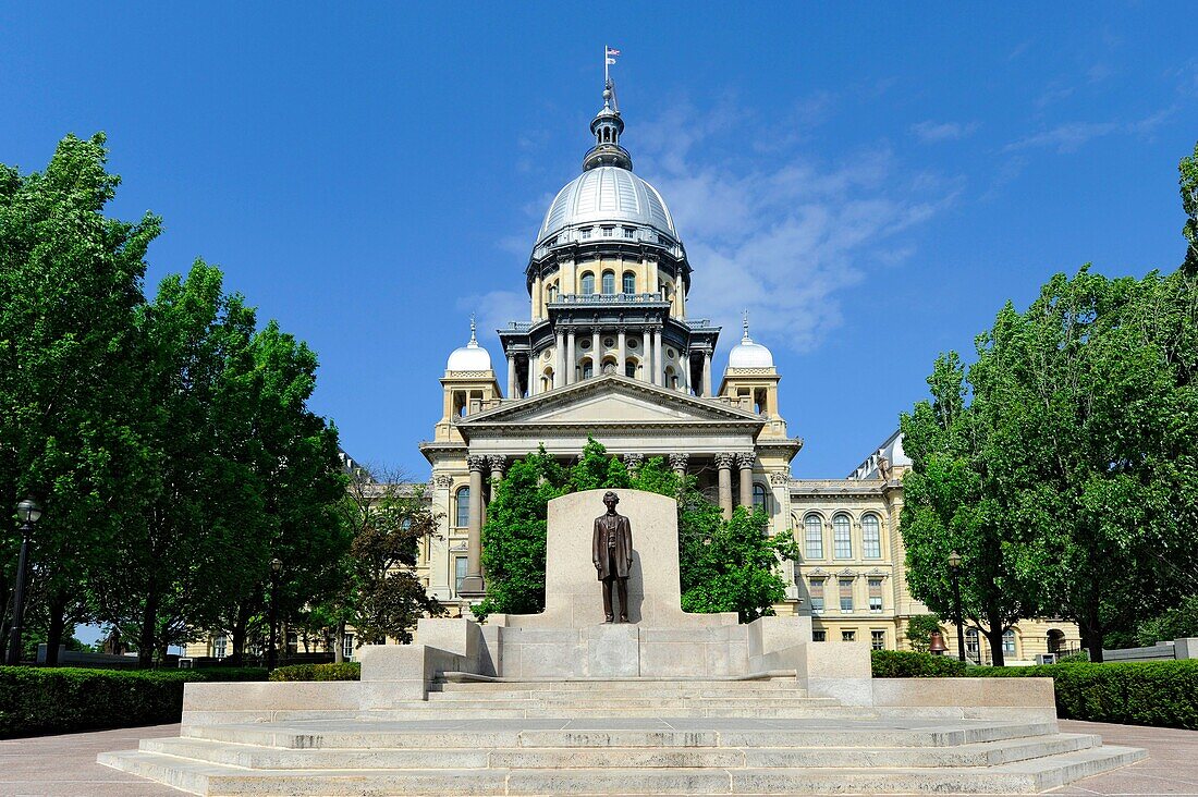 Abraham Lincoln Statue in front of Illinois State Capitol Building Springfield Illinois