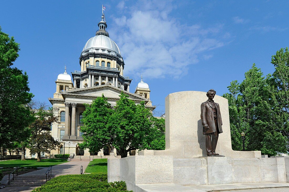 Abraham Lincoln Statue in front of Illinois State Capitol Building Springfield Illinois